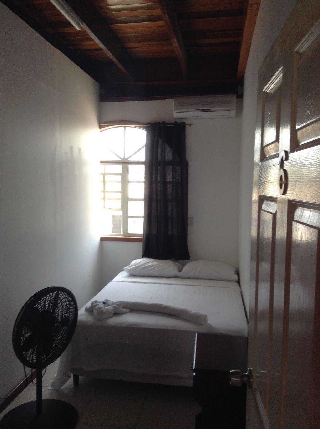 Amelia Guest House San Pedro  Exterior foto